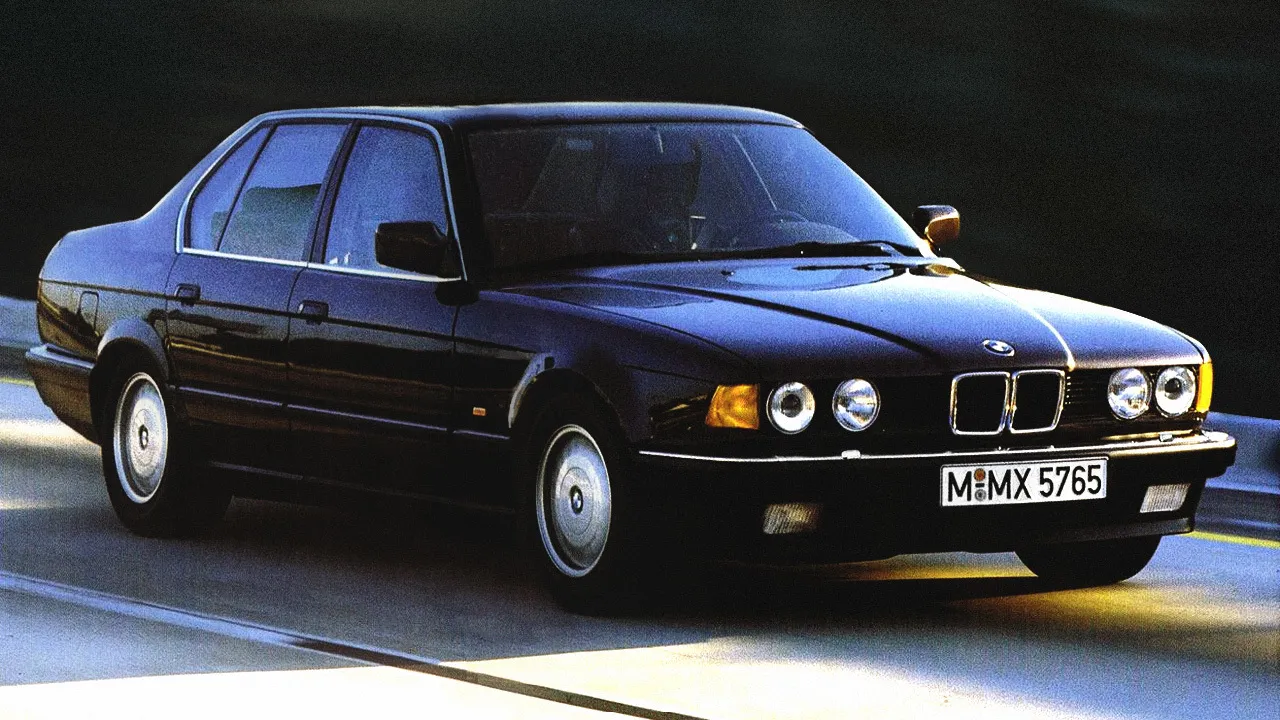 Coche del día: BMW 735i (e32)