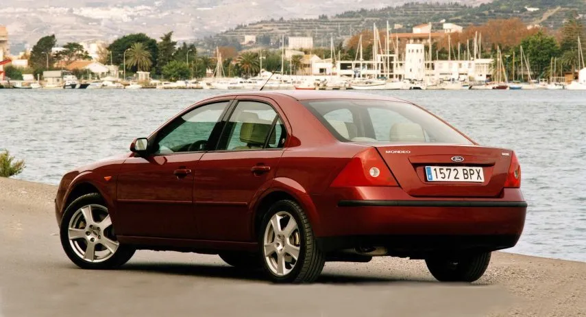 Ford Mondeo TDCi Ghia sedán