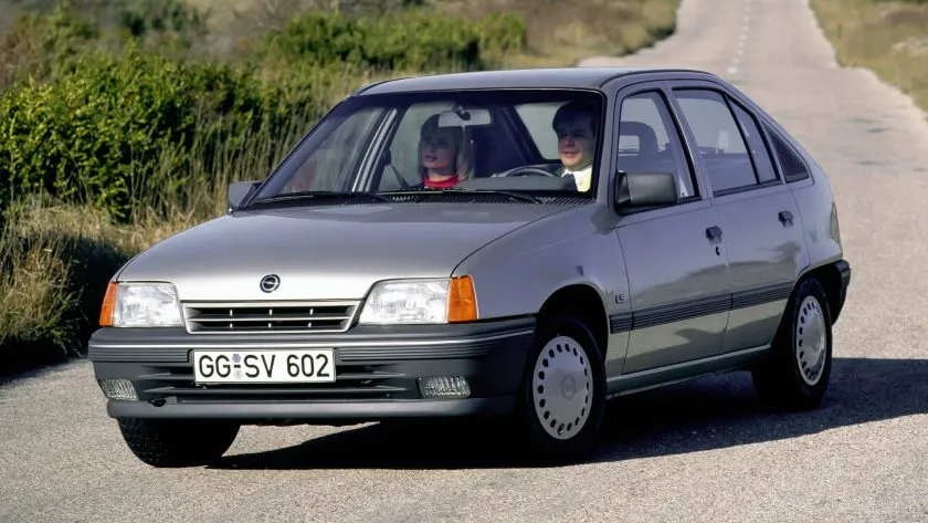 Opel Kadett 1 4 LS (1)