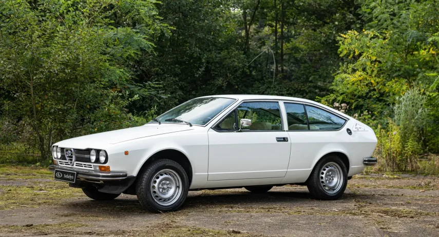 Alfa Romeo GTV RM Sothebys (1)