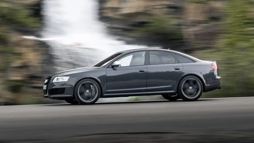 Audi RS6 sed´´an (C6) (1)