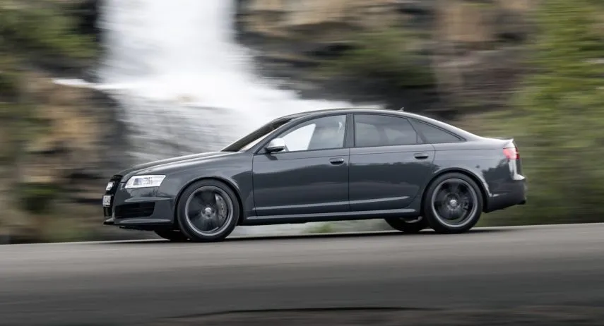 Audi RS6 sed´´an (C6) (1)