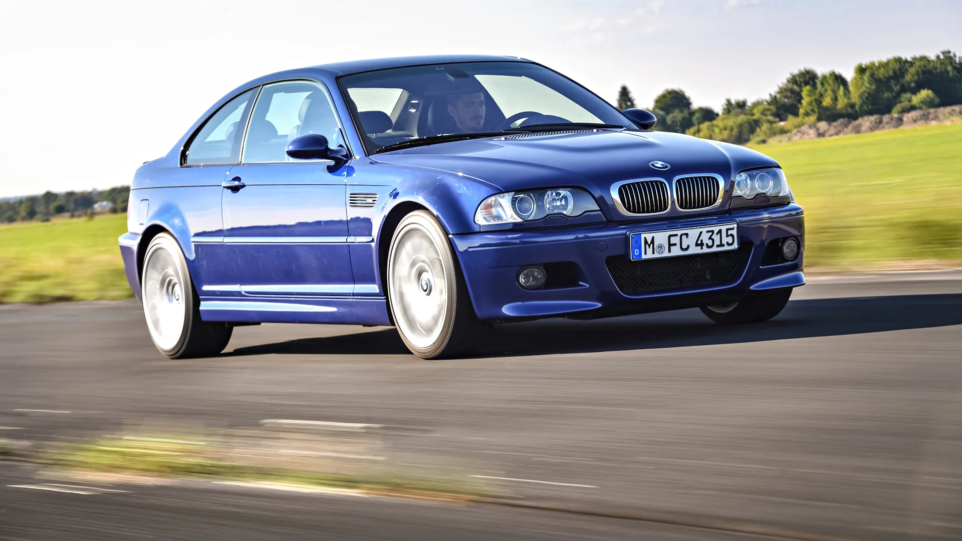 ¿Te gusta conducir? Entonces el BMW M3 E46 satisfará todas tus expectativas