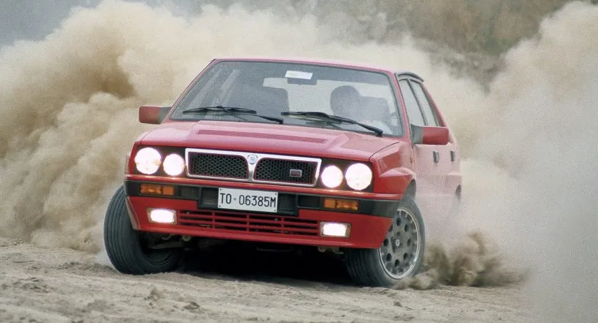 Lancia Delta HF Integrale 16v (1)