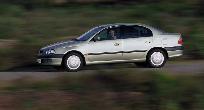 Toyota Avensis D4 D (2)