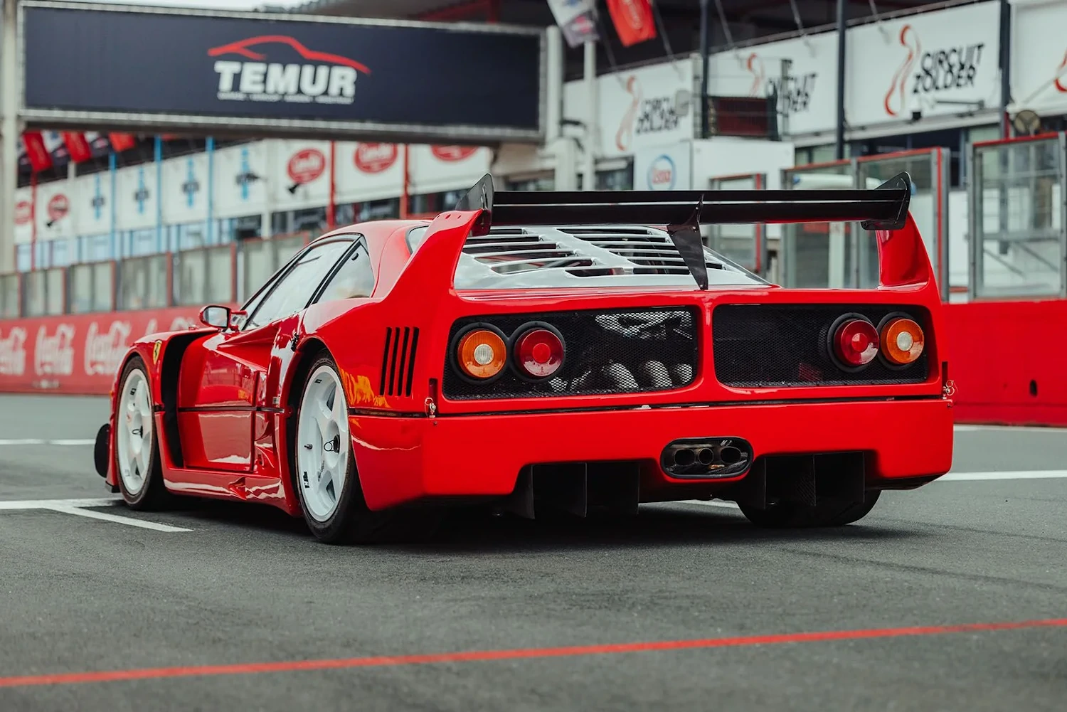 Ferrari F40 (2)