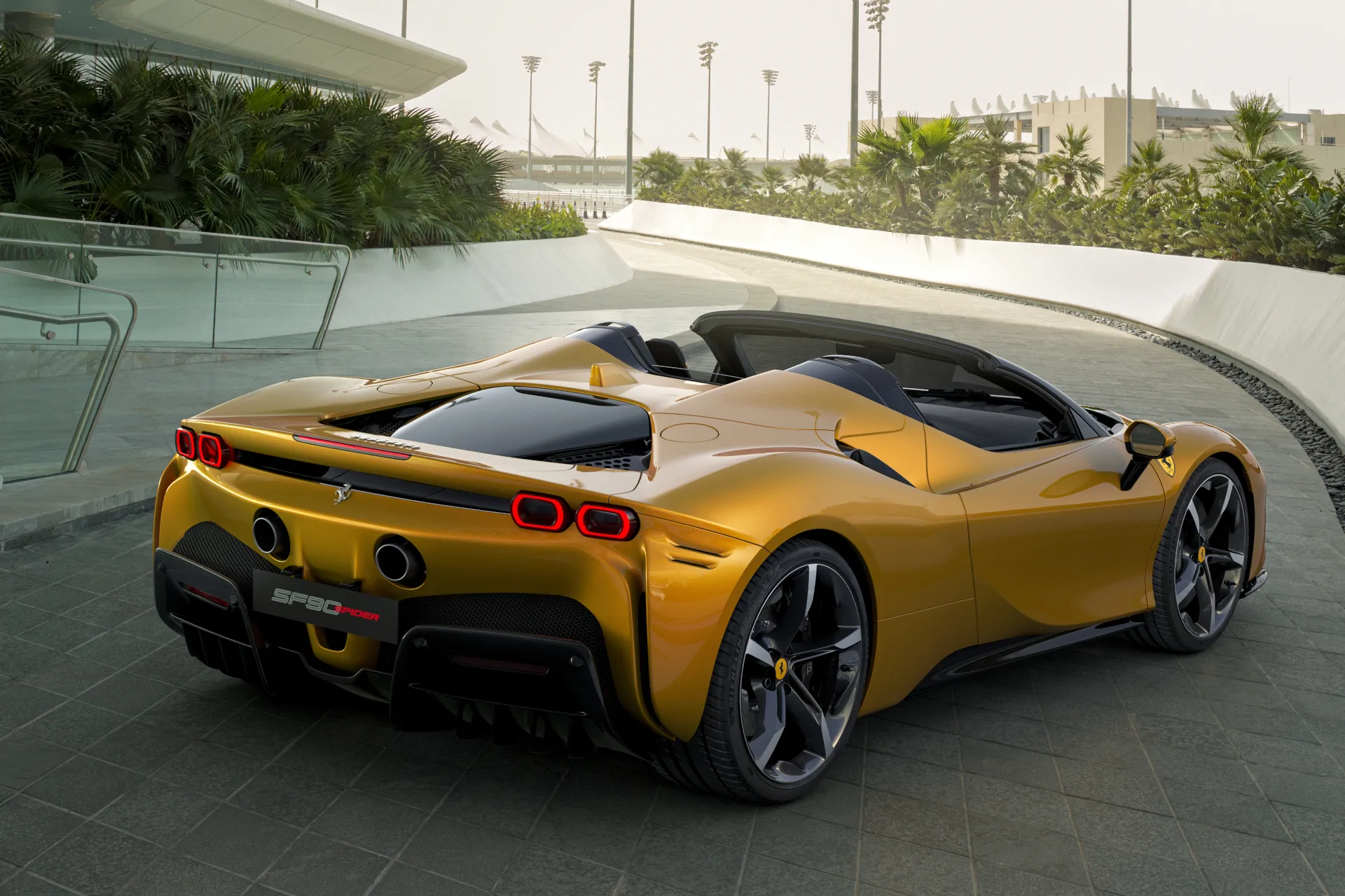 Ferrari SF90 (2)