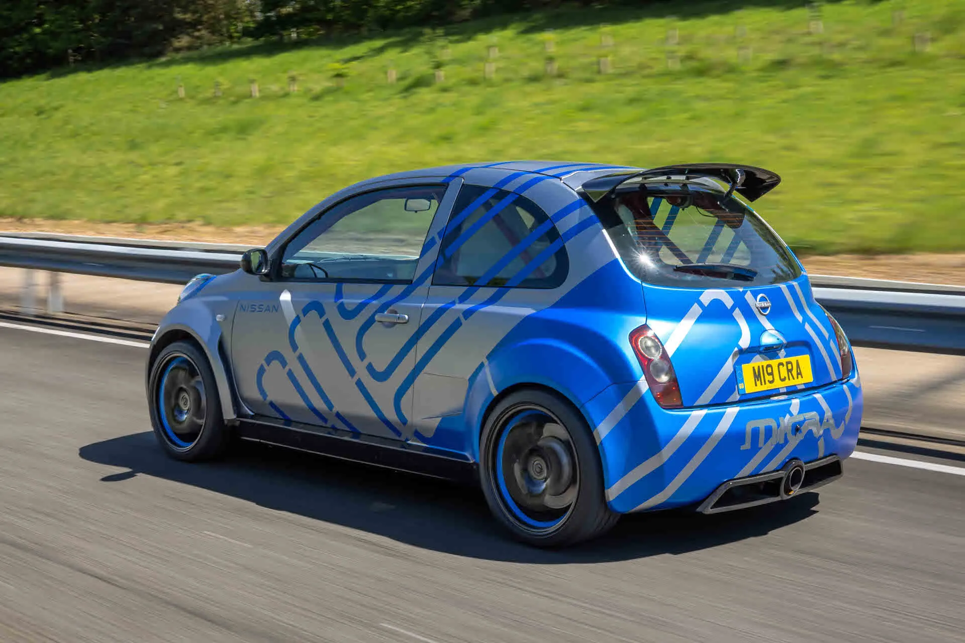 Nissan Micra 350 SR (2)