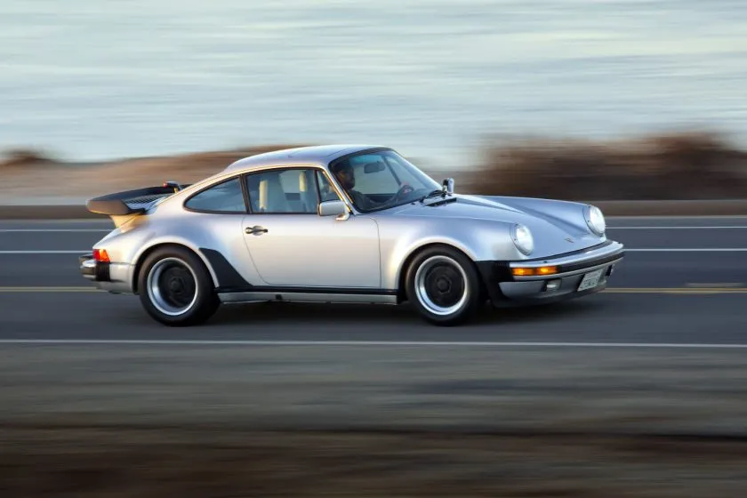 Porsche 930 Turbo 3