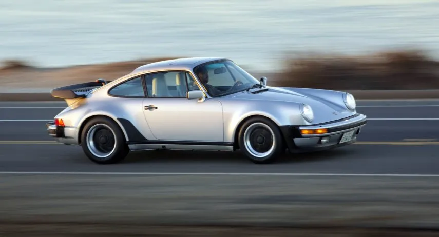 Porsche 930 Turbo 3