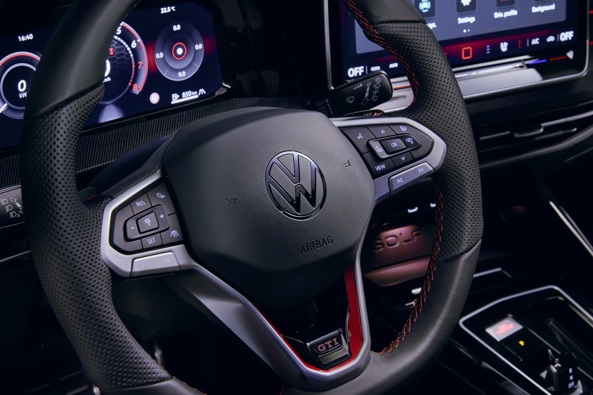 Volkswagen Golf GTI (1)