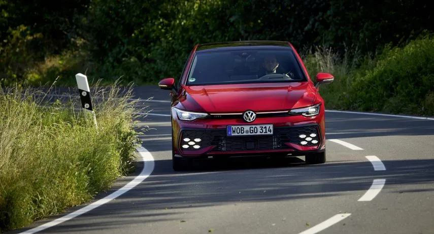 Volkswagen Golf GTI (4)