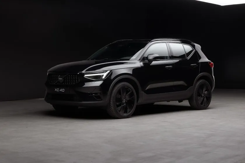 Volvo XC40 B4 (1)