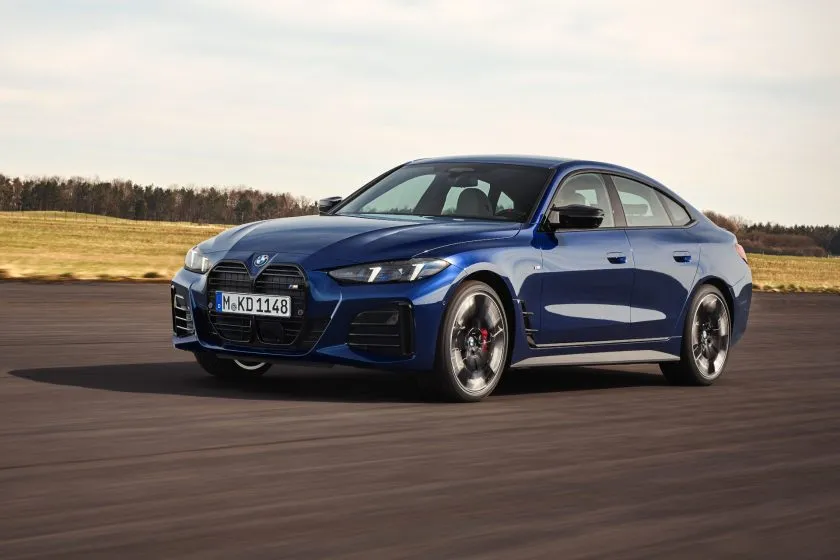 BMW i4 (2)