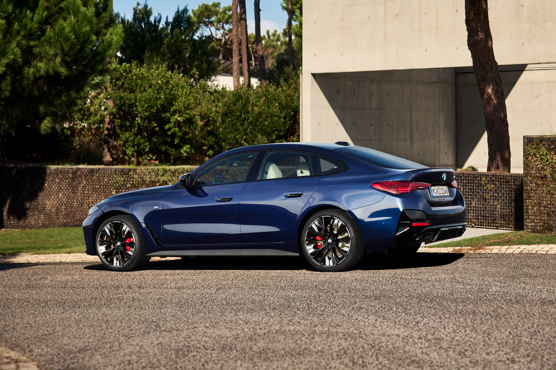 BMW i4 (3)