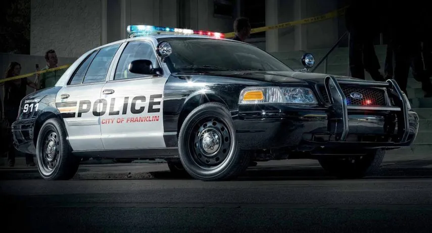 Ford Crown Victoria Interceptor (1)