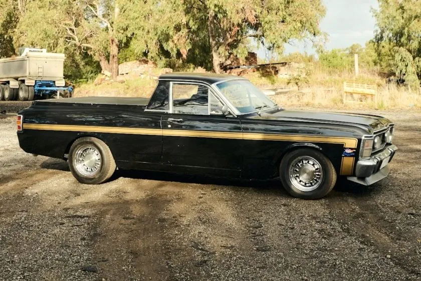 Ford Falcon XY Ute (1)