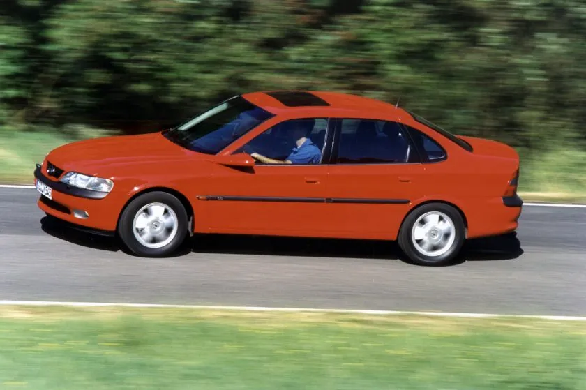 Opel Vectra 2 5 V6 (1)