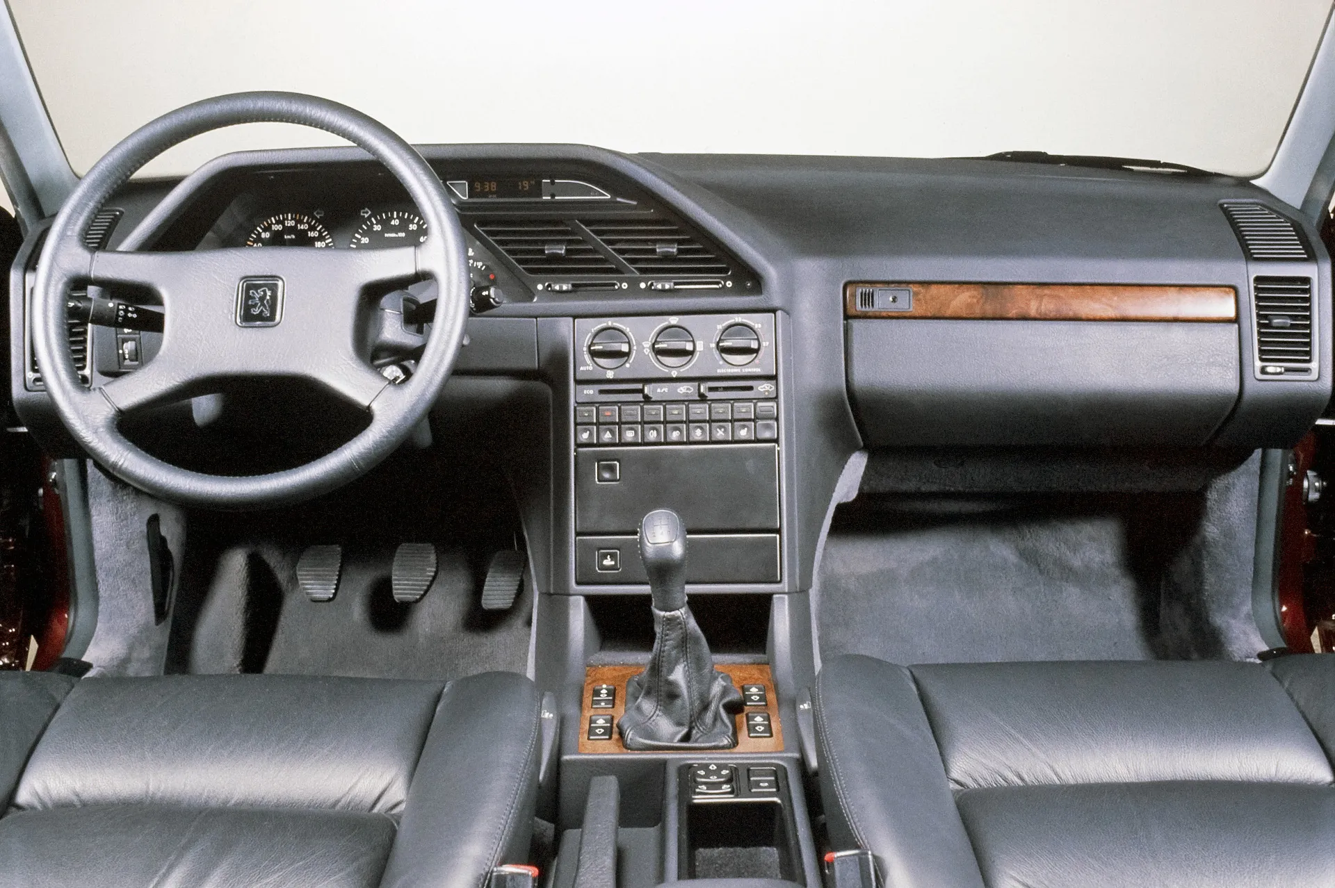 Peugeot 605 SV td (2)