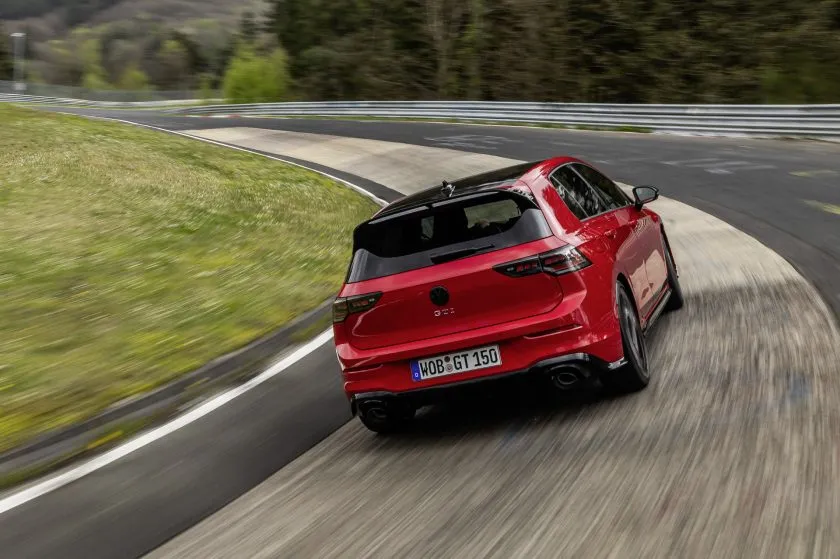 Volkswasgen Golf GTI 50 (1)