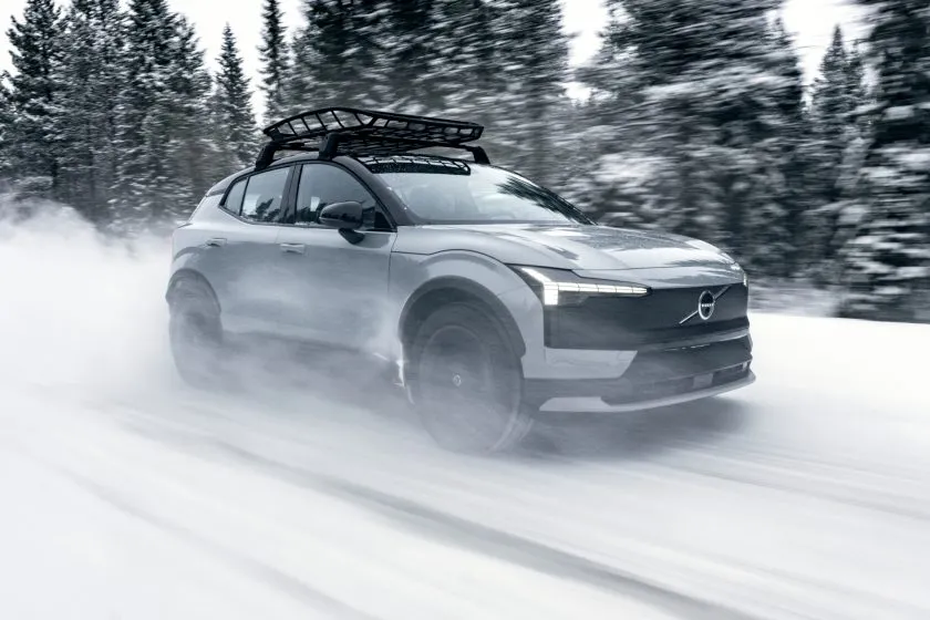 Volvo XC 30 Cross Country (1)