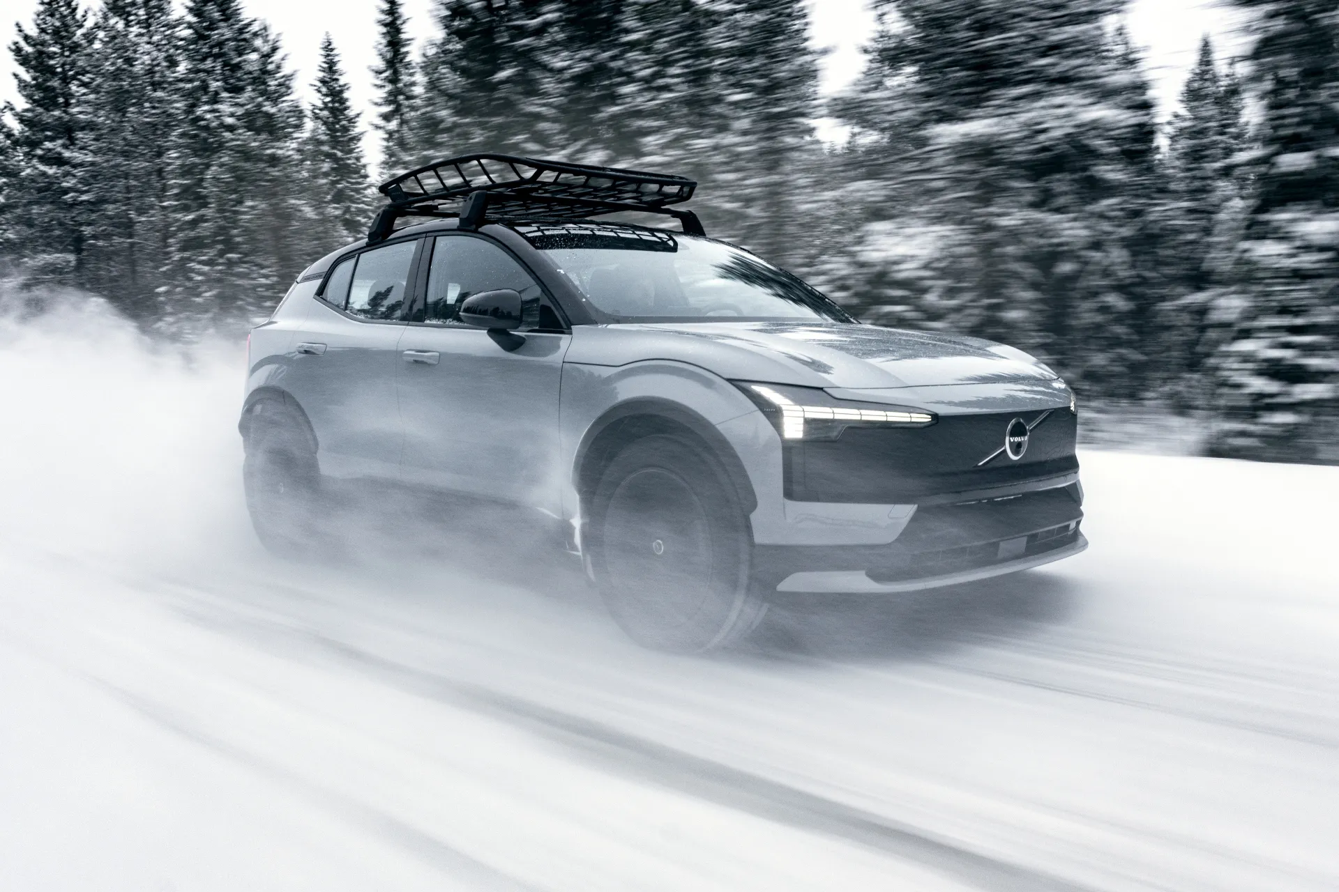 El Volvo EX30 Cross Country promete aventuras, pero…