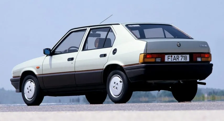Alfa Romeo 33 Quadrifoglio Oro (2)