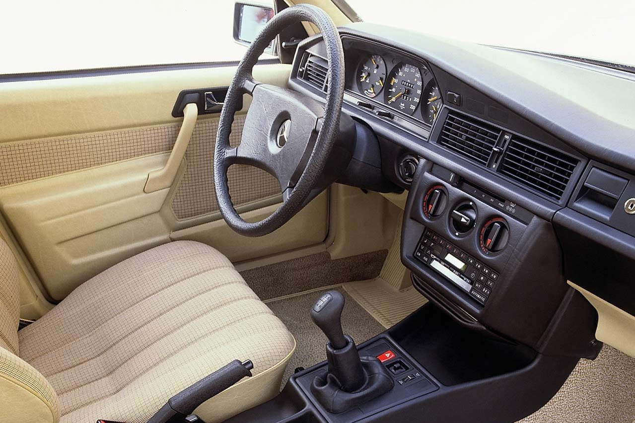 Mercedes 190E 2 3