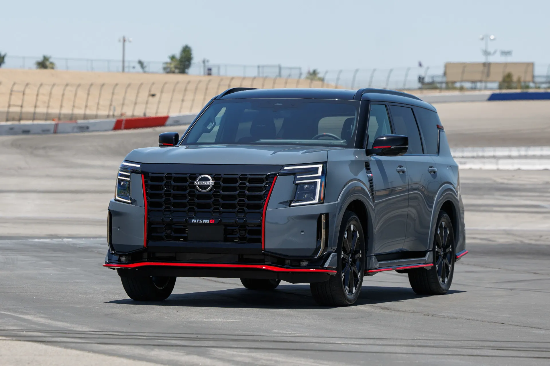 Nissan Armada NISMO 2026: cuando un tanque se calza con deportivas