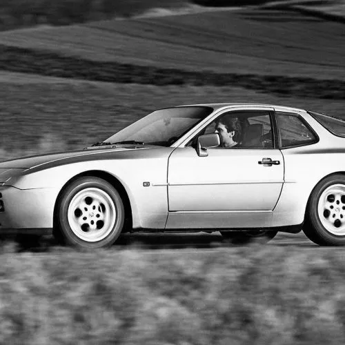 Porschye 944 Turbo (1)