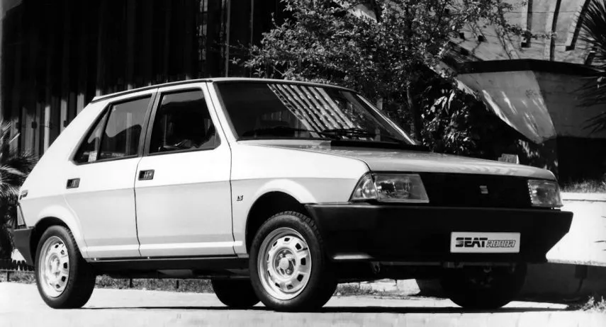 SEAT Ronda 1 5 GLX (1)