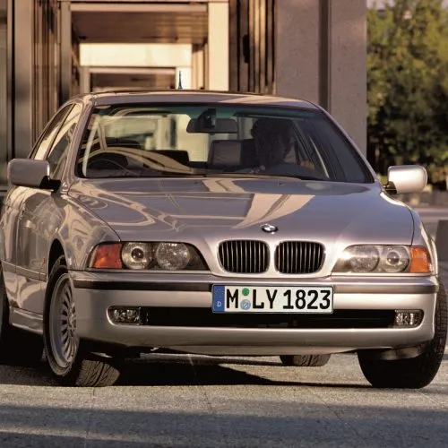 BMW 540i (1)