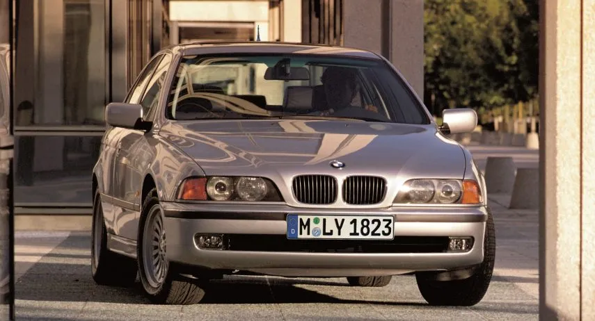 BMW 540i (1)