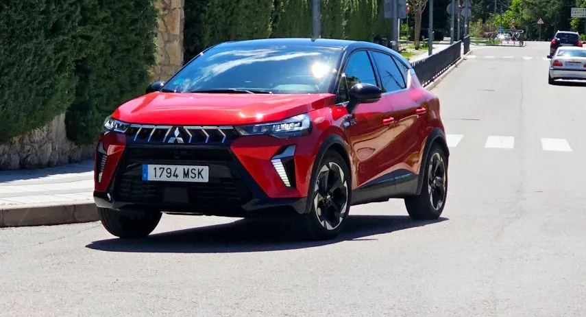 Mitsubishi ASX Hybrid 12