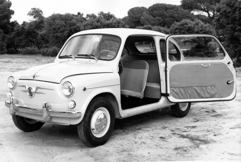 SEAT 600D
