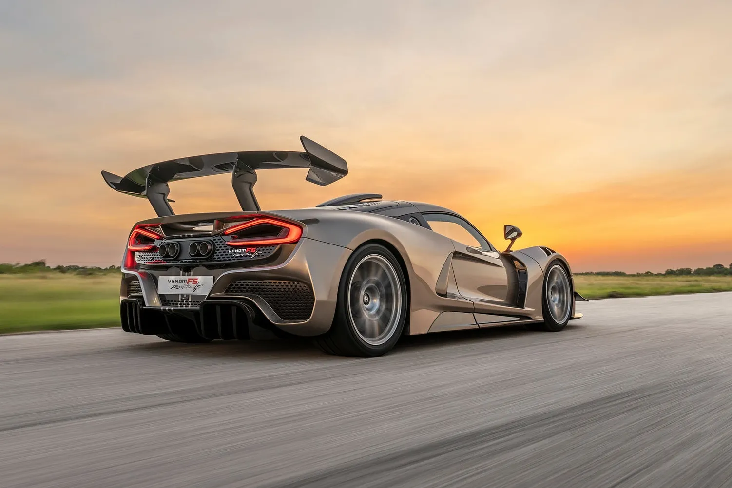 Venom F5 Revolution LF (2)