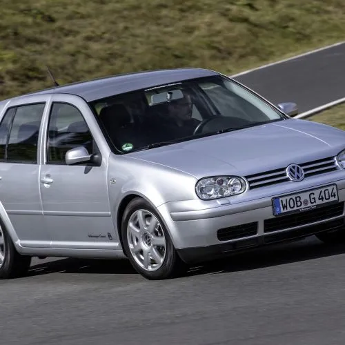 Volkswagen Golf 1 9 TDI 130 CV (1)