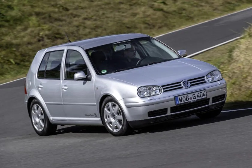 Volkswagen Golf 1 9 TDI 130 CV (1)