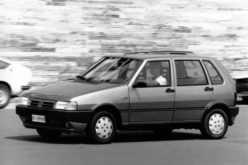 FIAT Uno 70 SX ie (1)