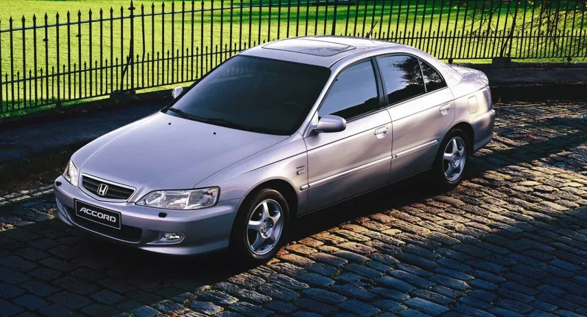 Honda Acoord 2 0i ES (1)