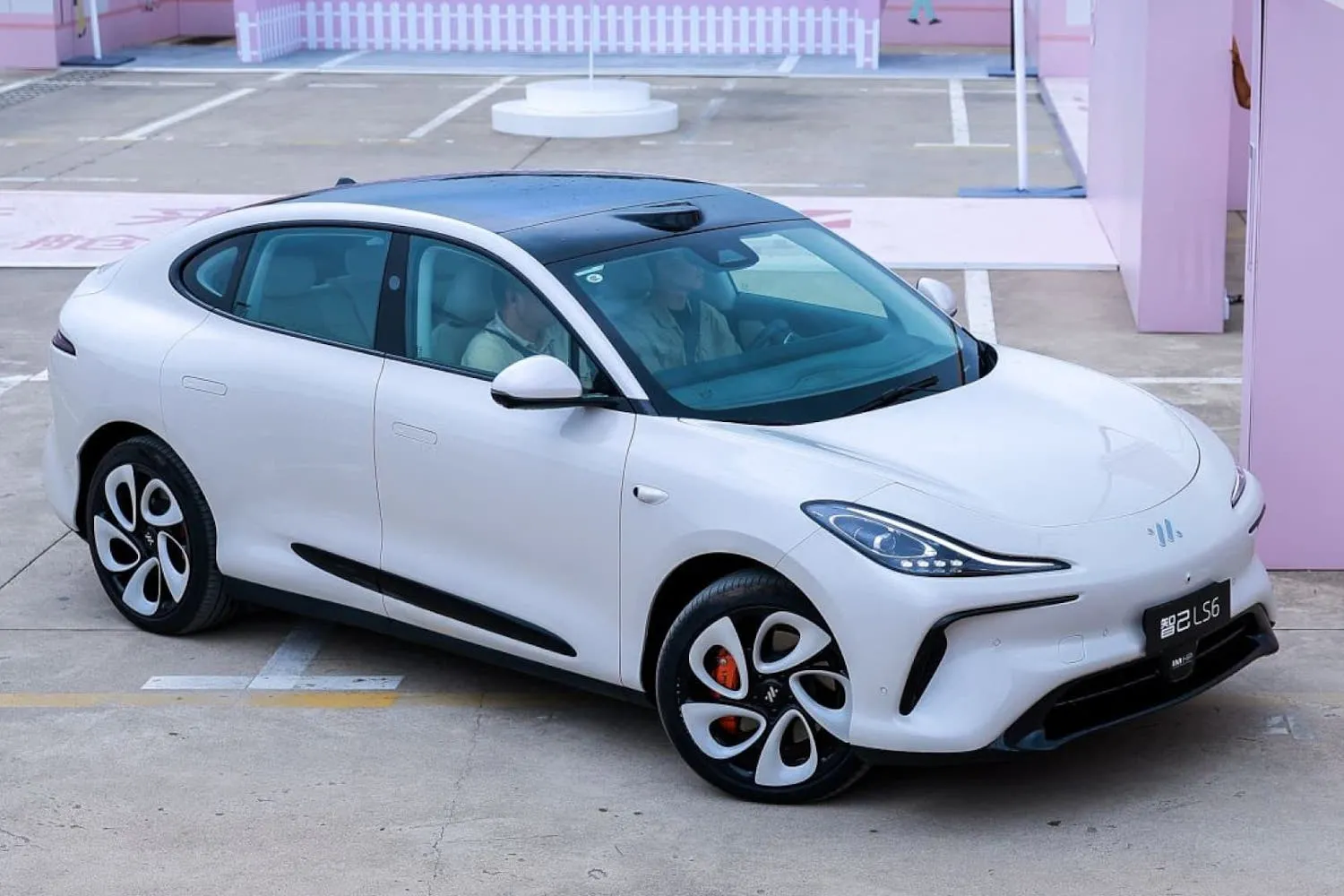 IM LS6: el SUV chino que viene a robar el bocata a los europeos