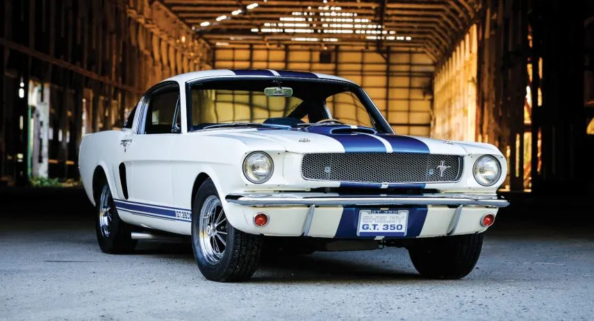 Shelby GT350 (1)