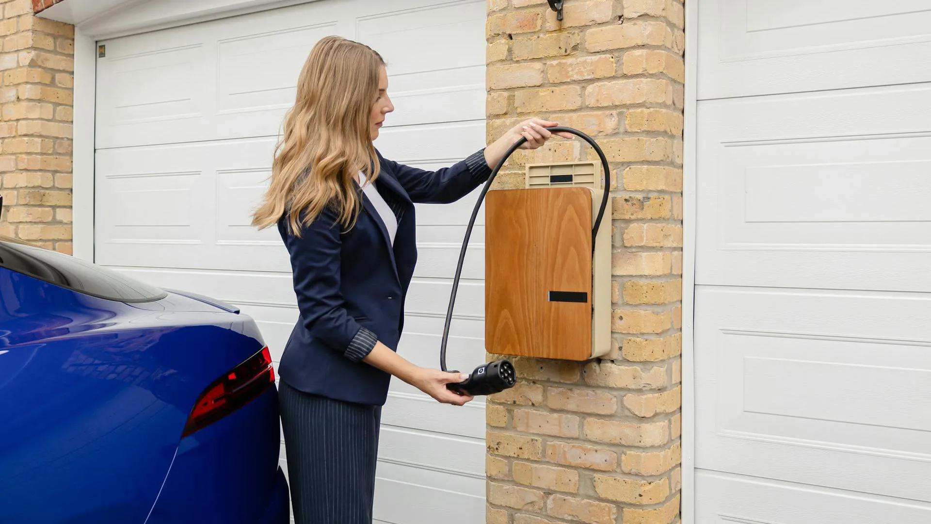 Cargadores de coches eléctricos: qué tipos hay, cómo funcionan y en qué debes fijarte