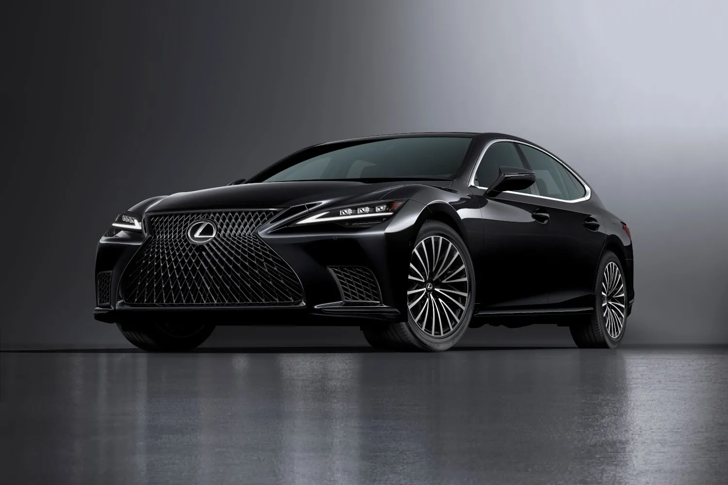Ya se dejó de vender en España, pero ahora, también lo hace en EE.UU. Adiós al Lexus LS
