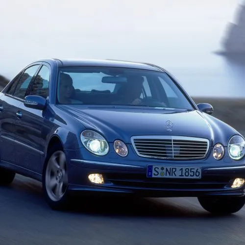 Mercedes E500 W211