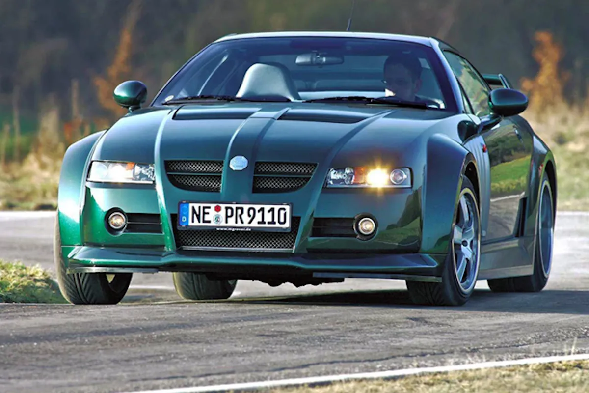 Antes de la era china, MG hacía coches como este deportivo para rivalizar con AMG y BMW M