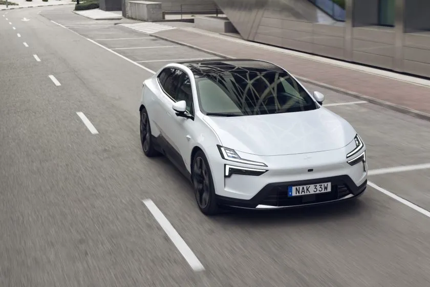 Polestar 4 Dual Motor (1)