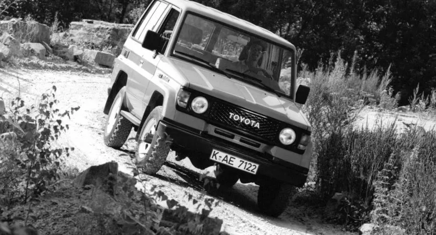 Toyota Land Cruiser (1)