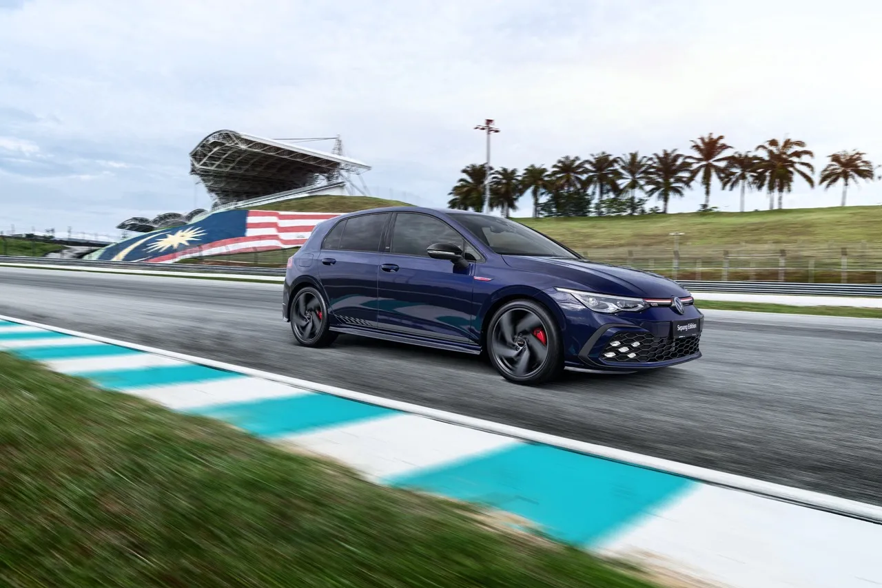 El nuevo Volkswagen Golf GTI Sepang Edition es un homenaje al circuito malasio, pero no lo verás por aquí