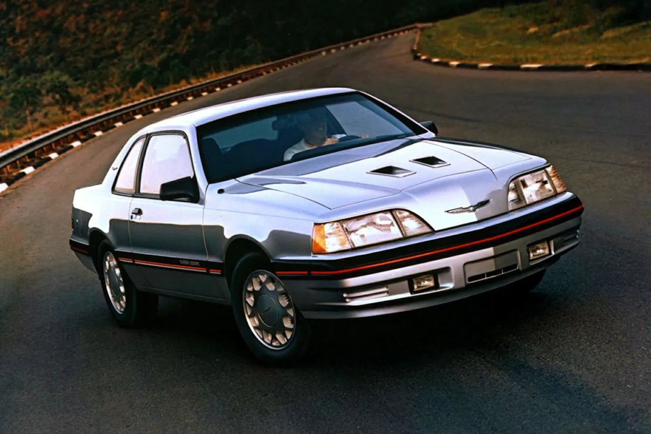 Coche del día: Ford Thunderbird Turbo Coupé